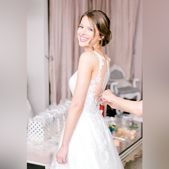 Martina Liana Wedding Dress Style 848 - Picture 5 of 12